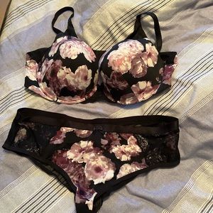 Torrid bra and panty set